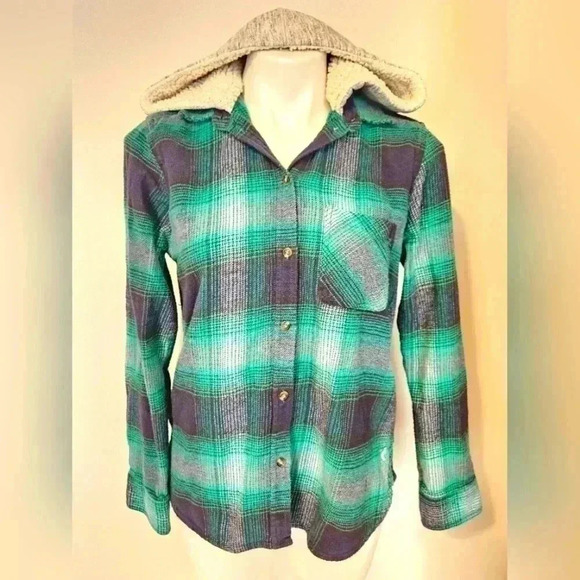VINTAGE American Eagle Boyfriend Hooded Flannel Size Medium EUC - Picture 1 of 10
